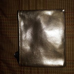 🌺IPSY TWO TONE Pouch